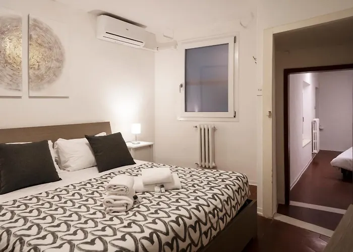 Apartment Pitti13 *